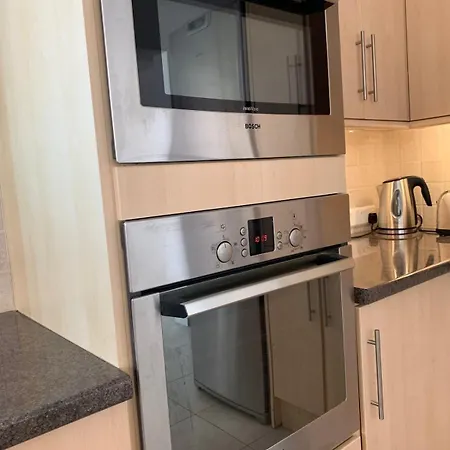 Modern 2 Bed Flat Near Pyla Larnaca Beach Nearby Appartamento