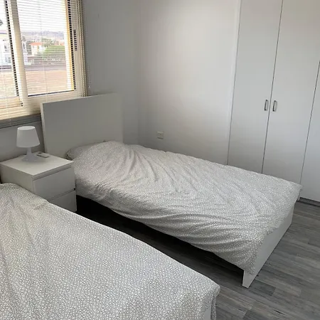 Modern 2 Bed Flat Near Pyla Larnaca Beach Nearby Appartamento
